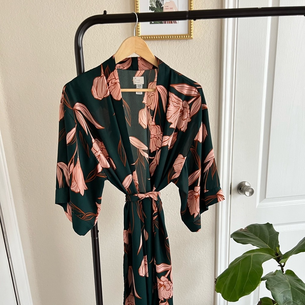 Target — Green floral kimono